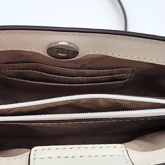 NWT Michael Kors White Crossbody Bag - Picture 12 of 12